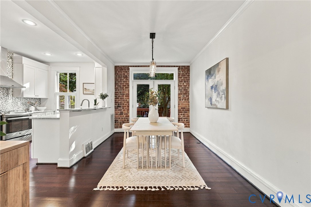 107 N Allen Ave