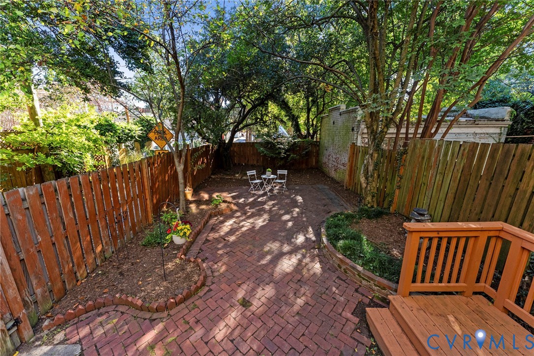 107 N Allen Ave