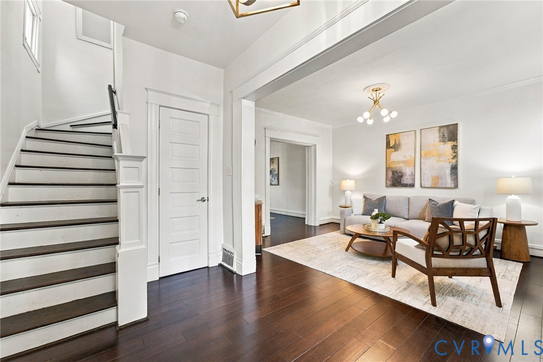 107 N Allen Ave
