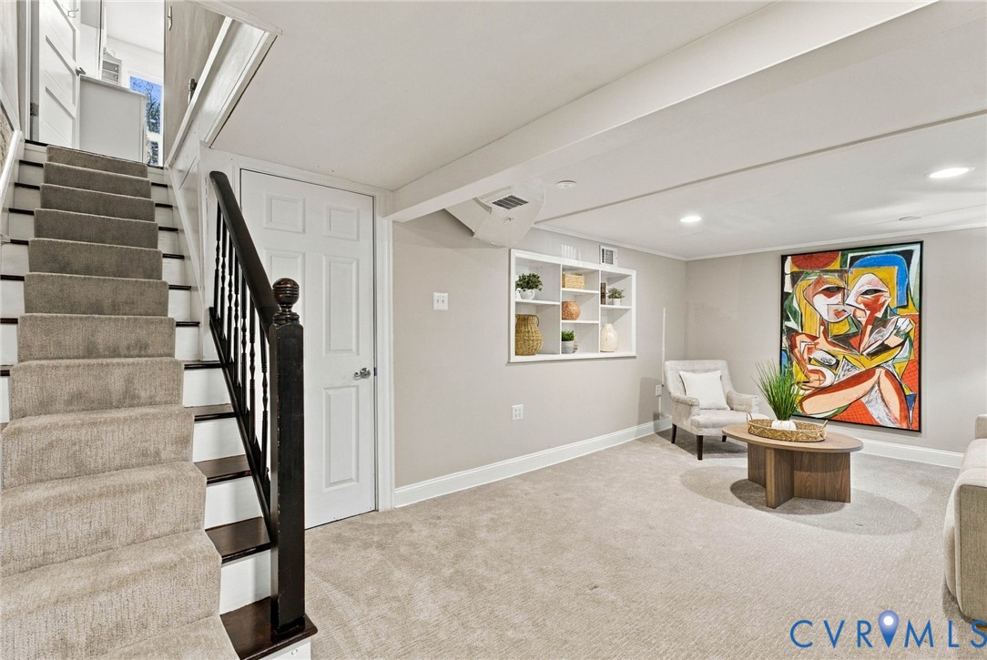 107 N Allen Ave