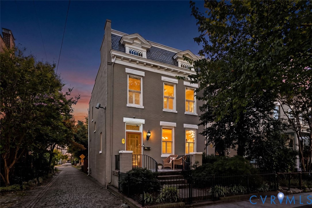 107 N Allen Ave