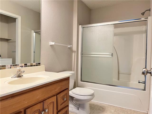 10527 E 46th Terrace