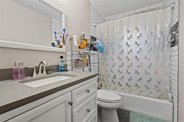 6624 N Mercier Street