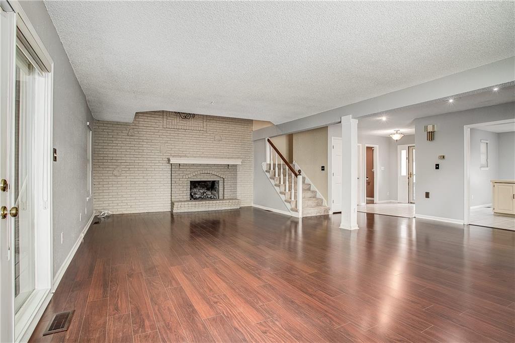 7054 Lakeshore Drive