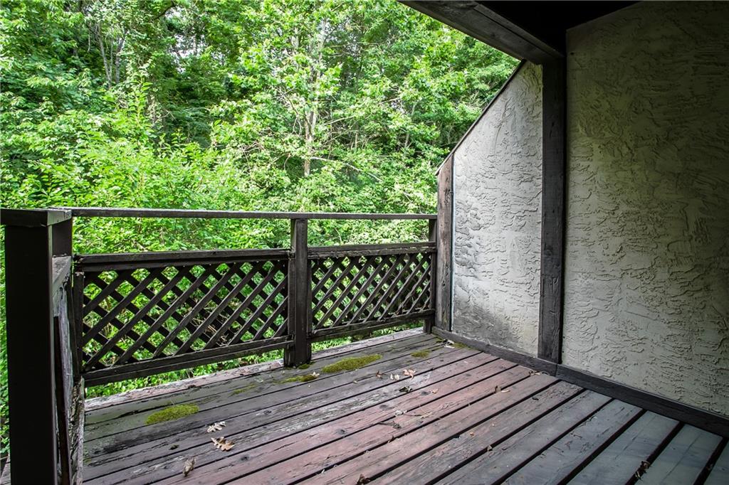 7054 Lakeshore Drive