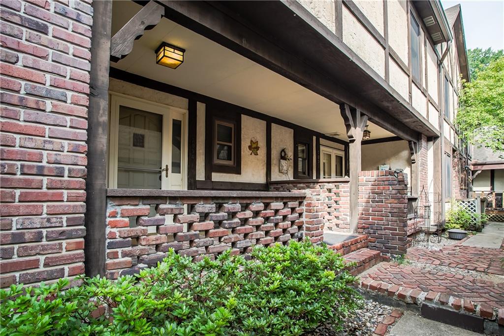 7054 Lakeshore Drive