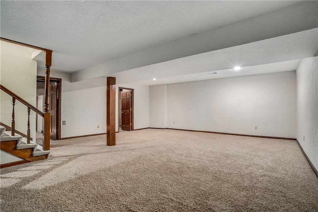 7054 Lakeshore Drive