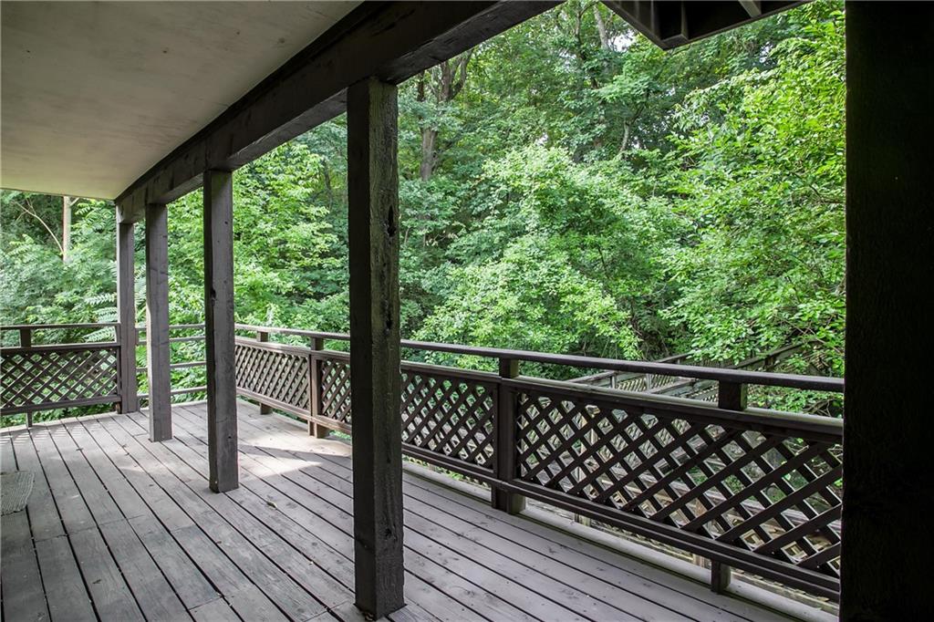 7054 Lakeshore Drive