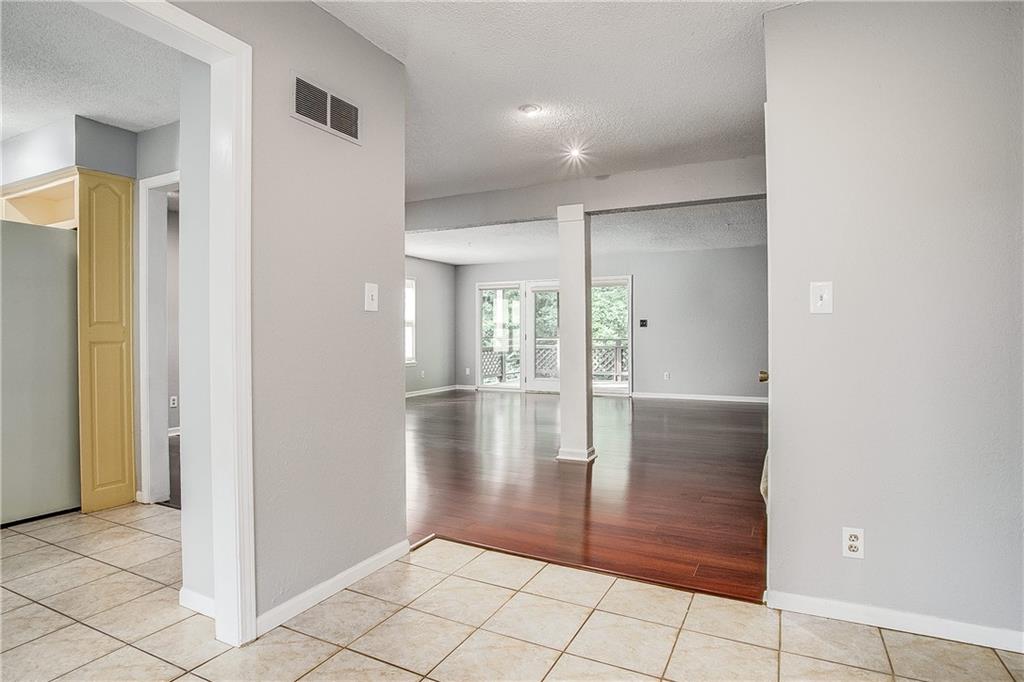 7054 Lakeshore Drive