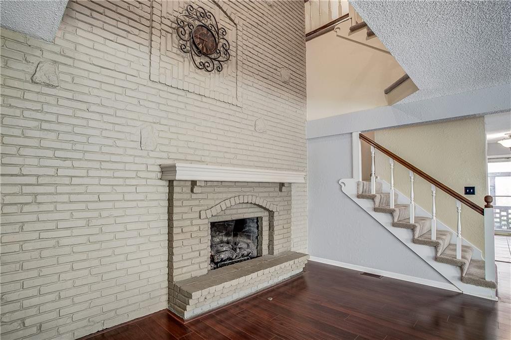 7054 Lakeshore Drive