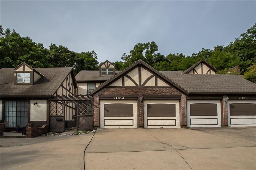 7054 Lakeshore Drive