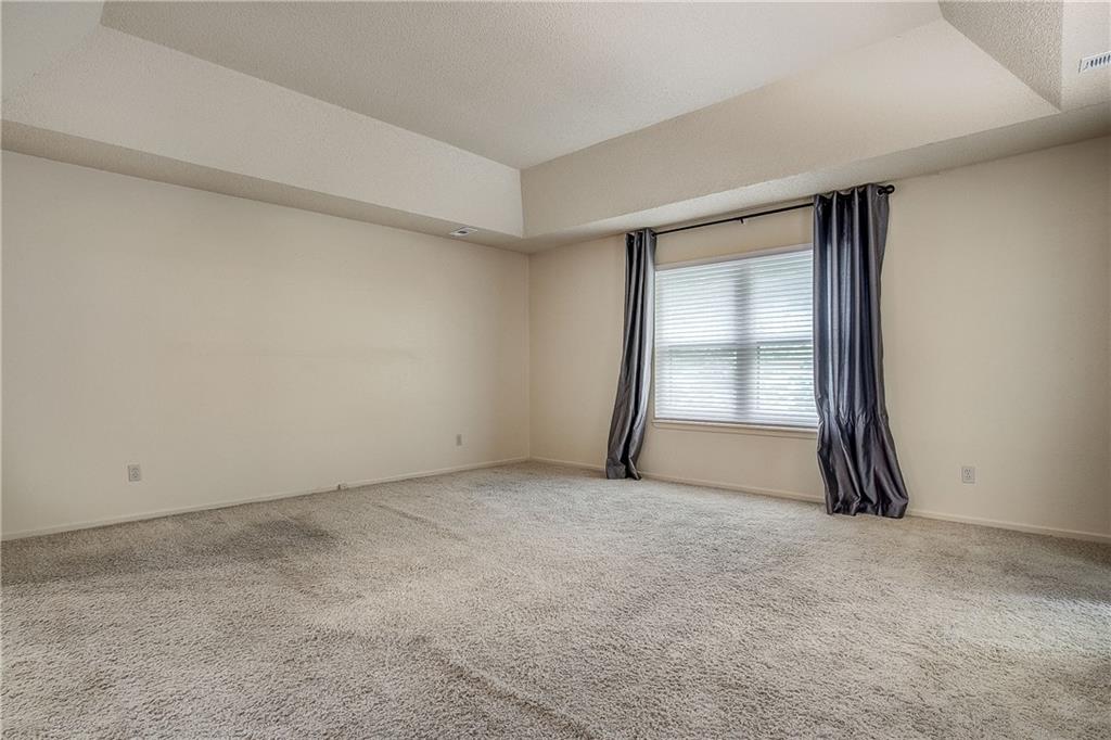 7054 Lakeshore Drive