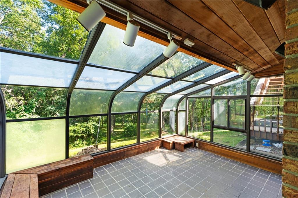 9000 Arlington Court