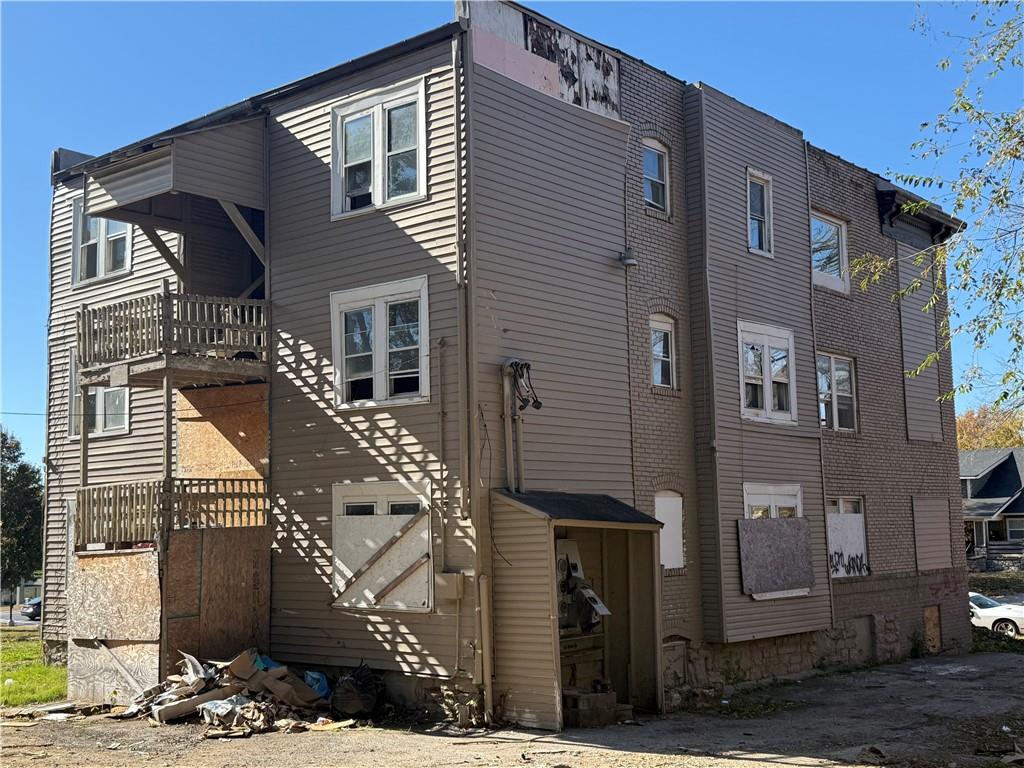 3825 Paseo Boulevard