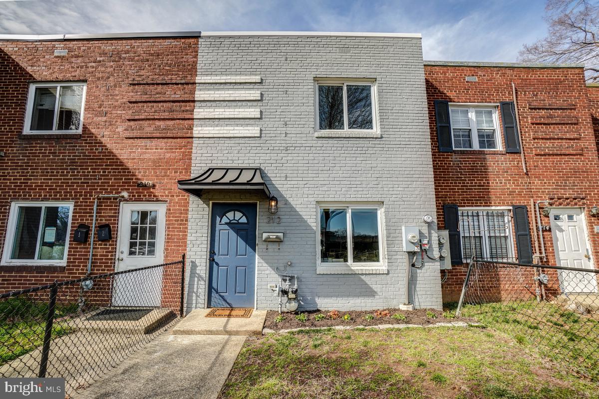 212 Oklahoma Ave NE