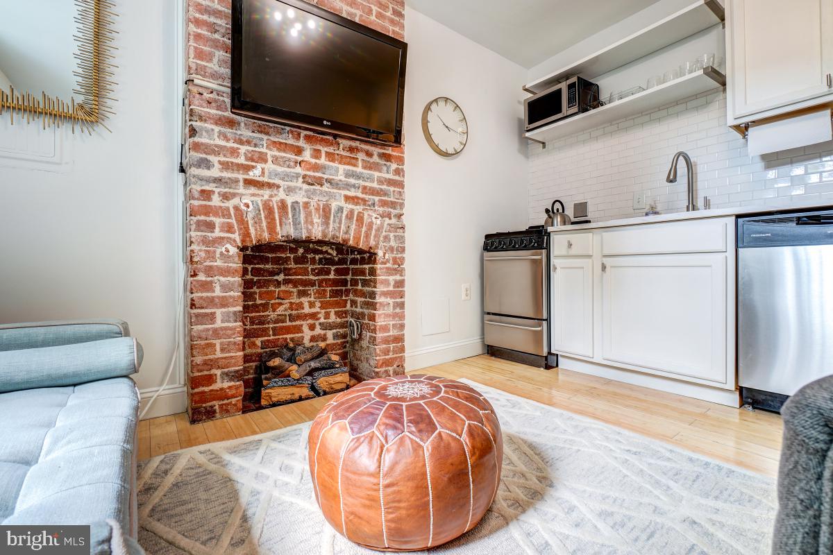 1212 Maryland Ave NE