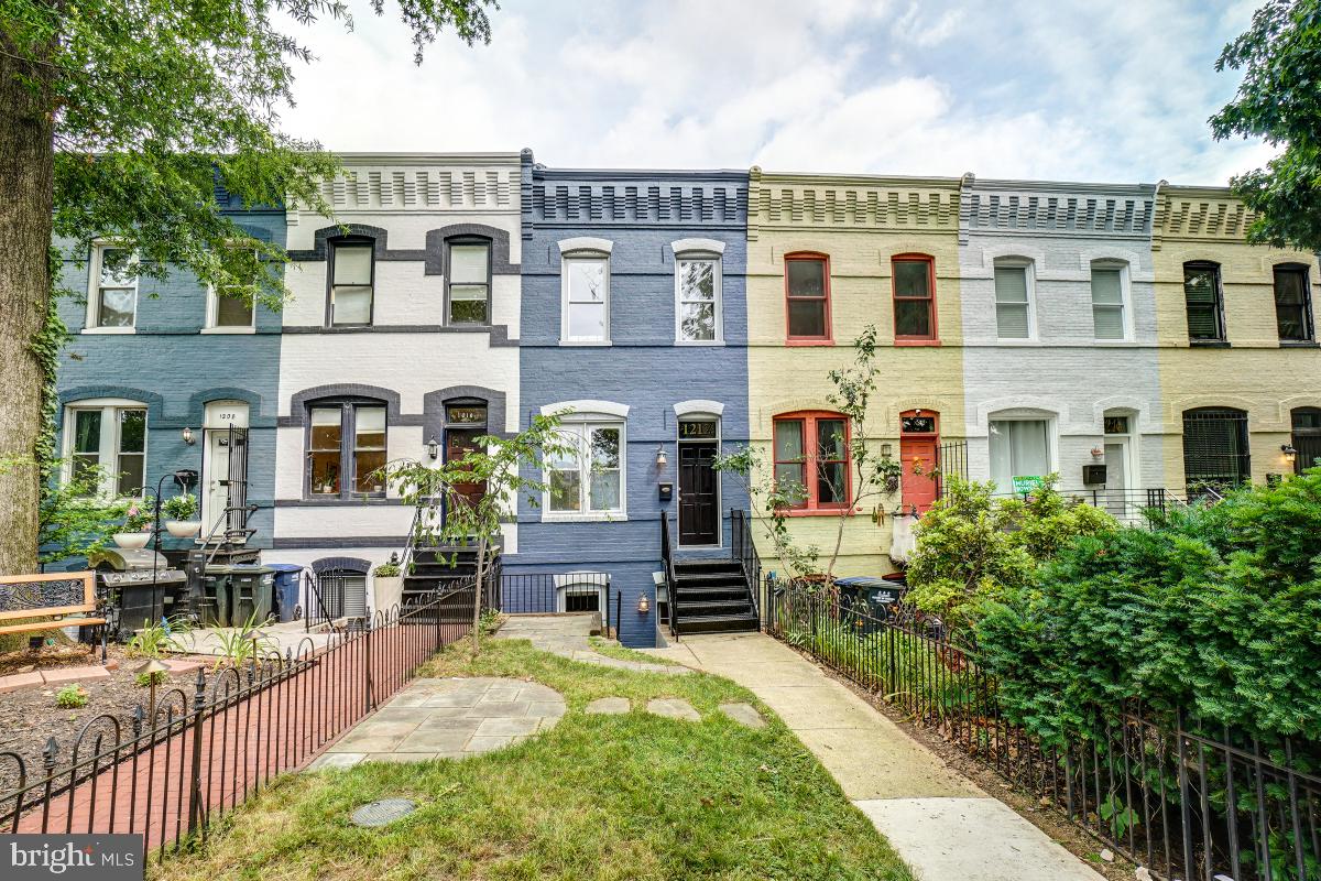 1212 Maryland Ave NE