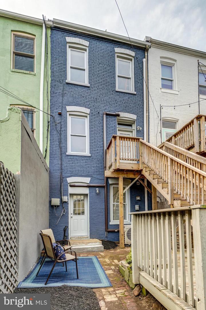 1212 Maryland Ave NE