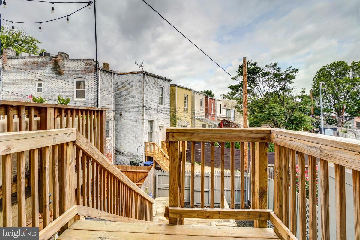 1212 Maryland Ave NE