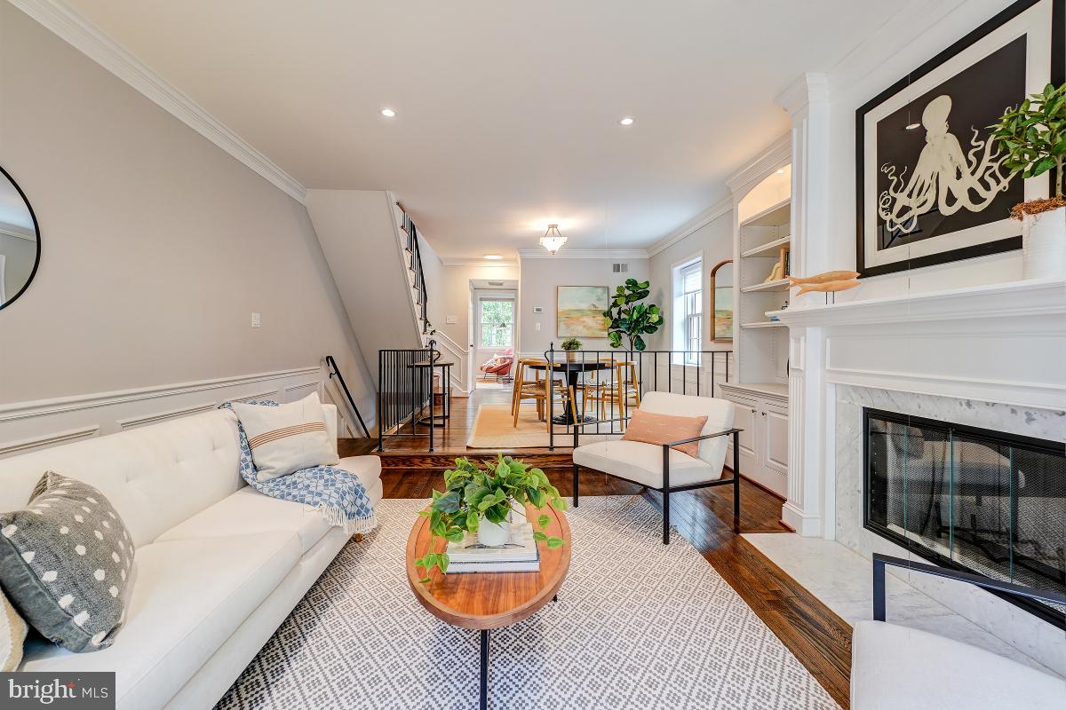 225 C St NE #63