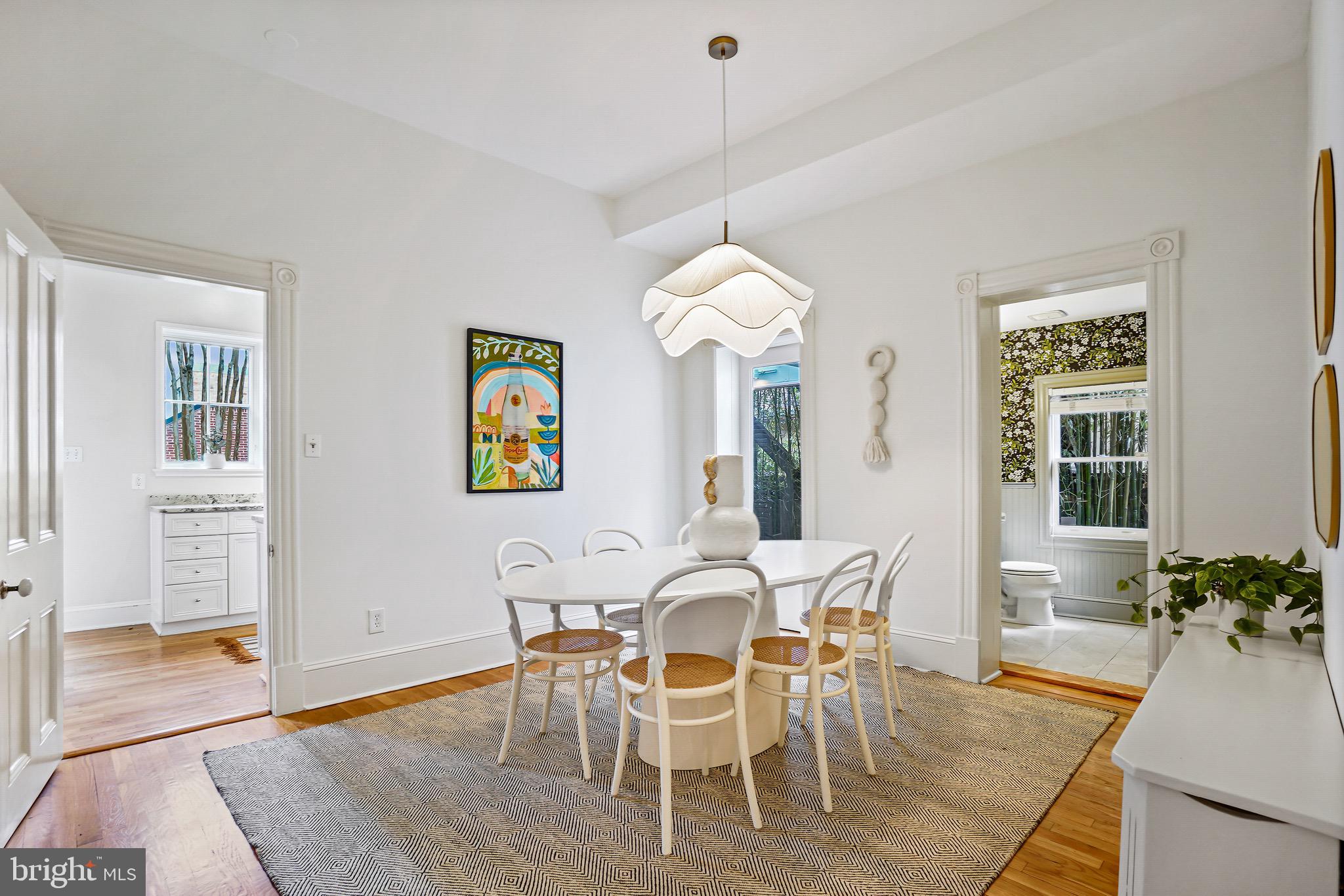 103 6th St NE