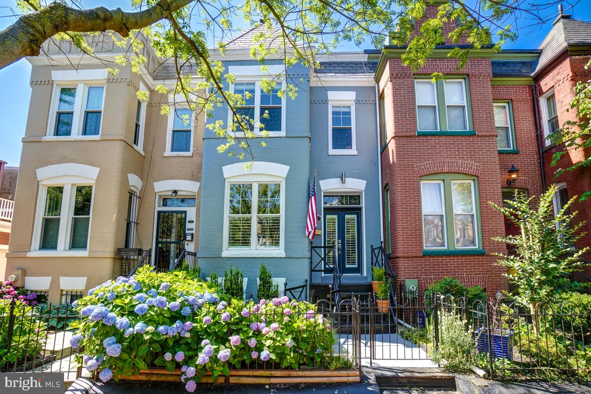 1241 G ST NE
