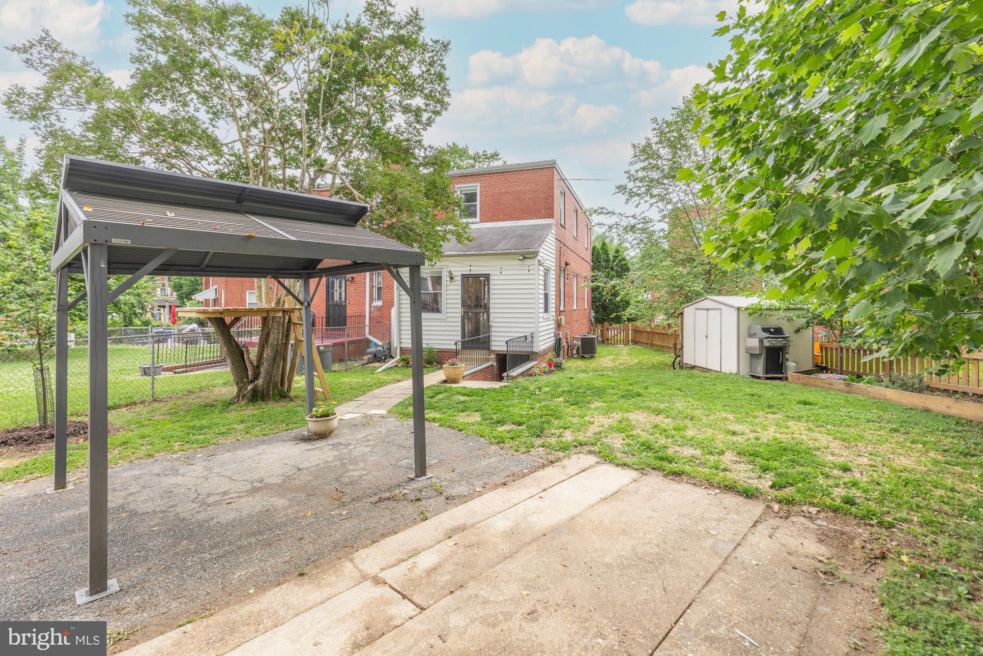 6015 7TH PLACE NW
