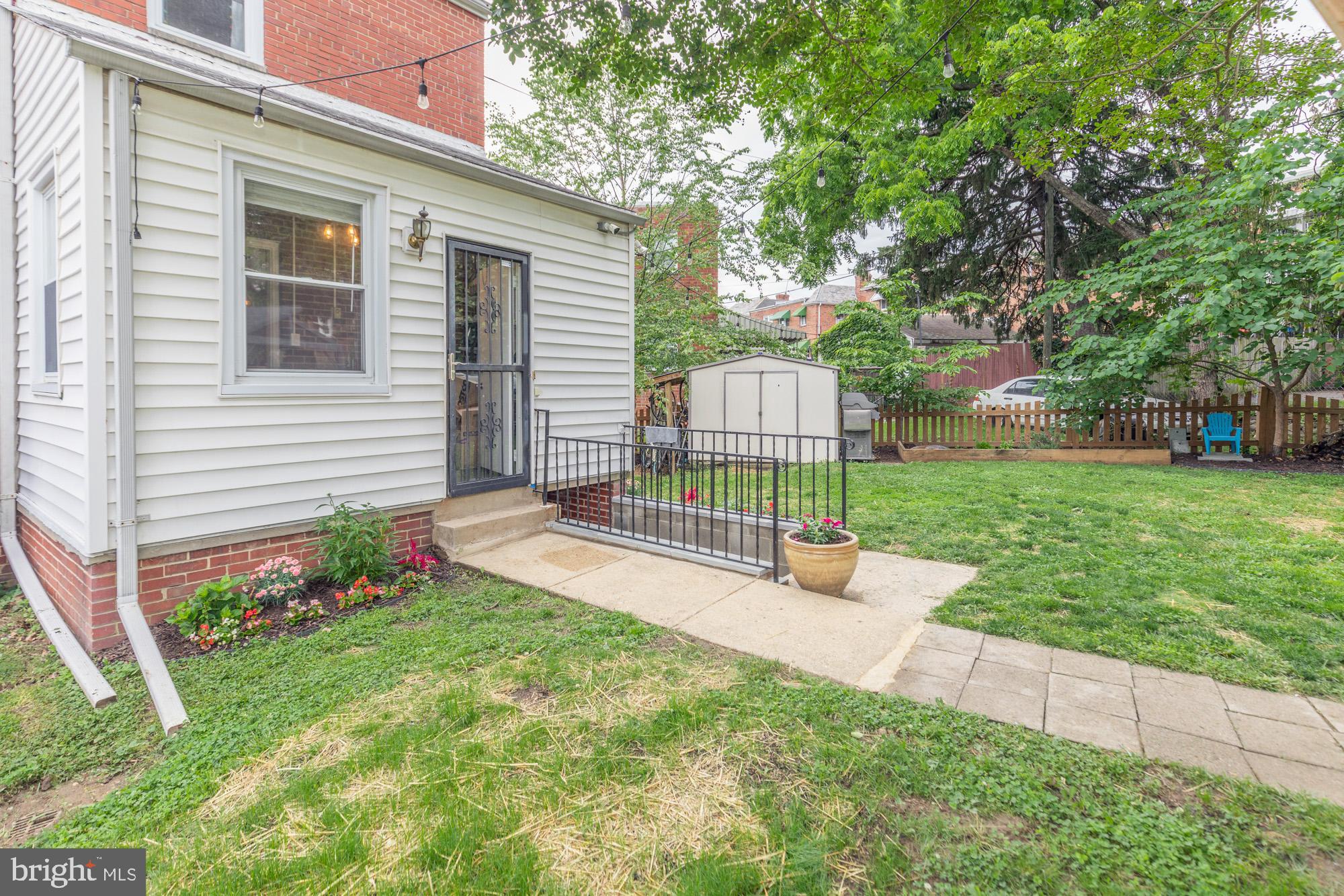 6015 7TH PLACE NW