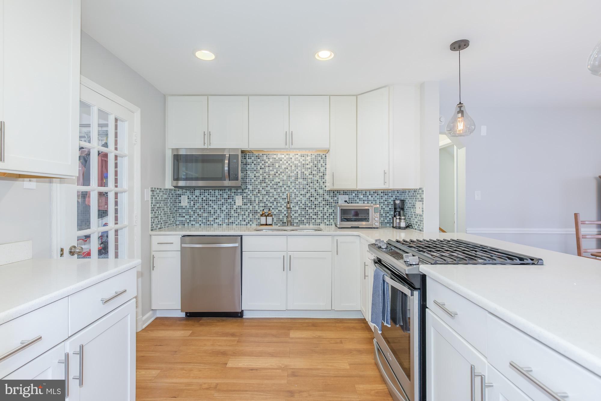 6015 7TH PLACE NW