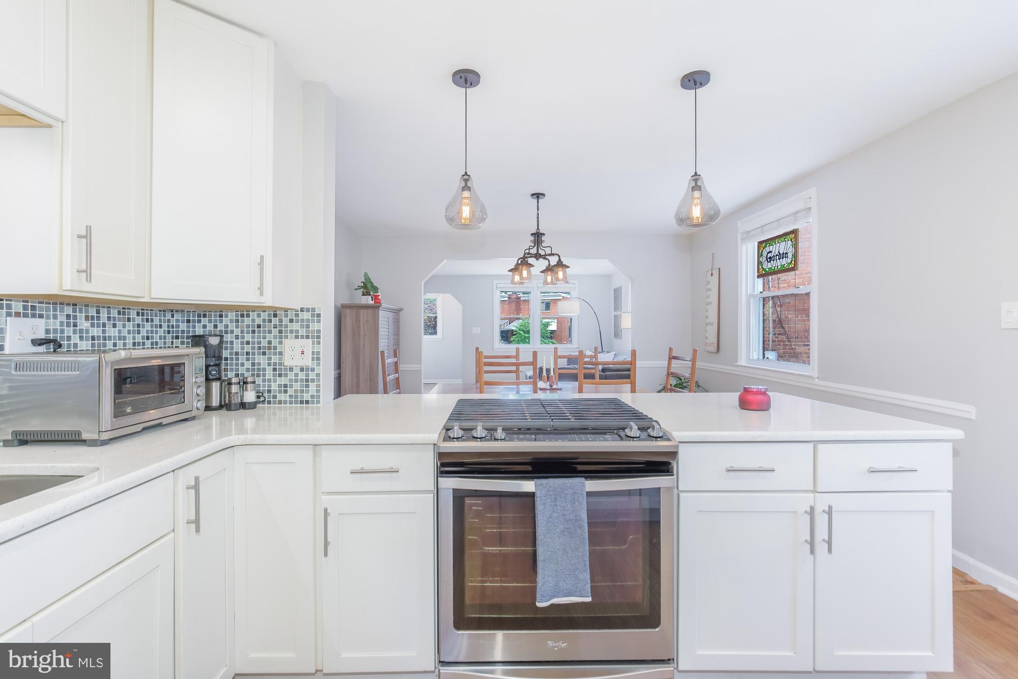 6015 7TH PLACE NW