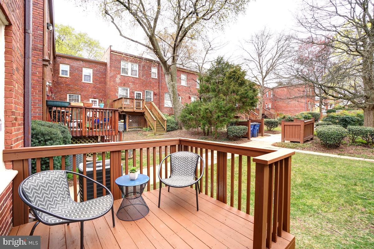 1100 S Barton St #298