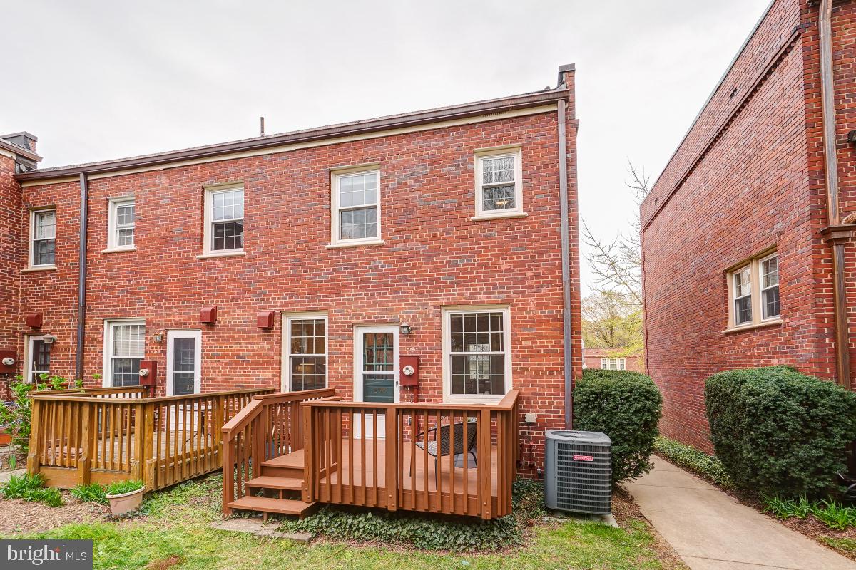1100 S Barton St #298