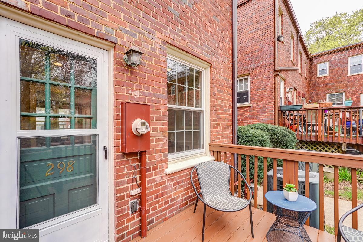 1100 S Barton St #298