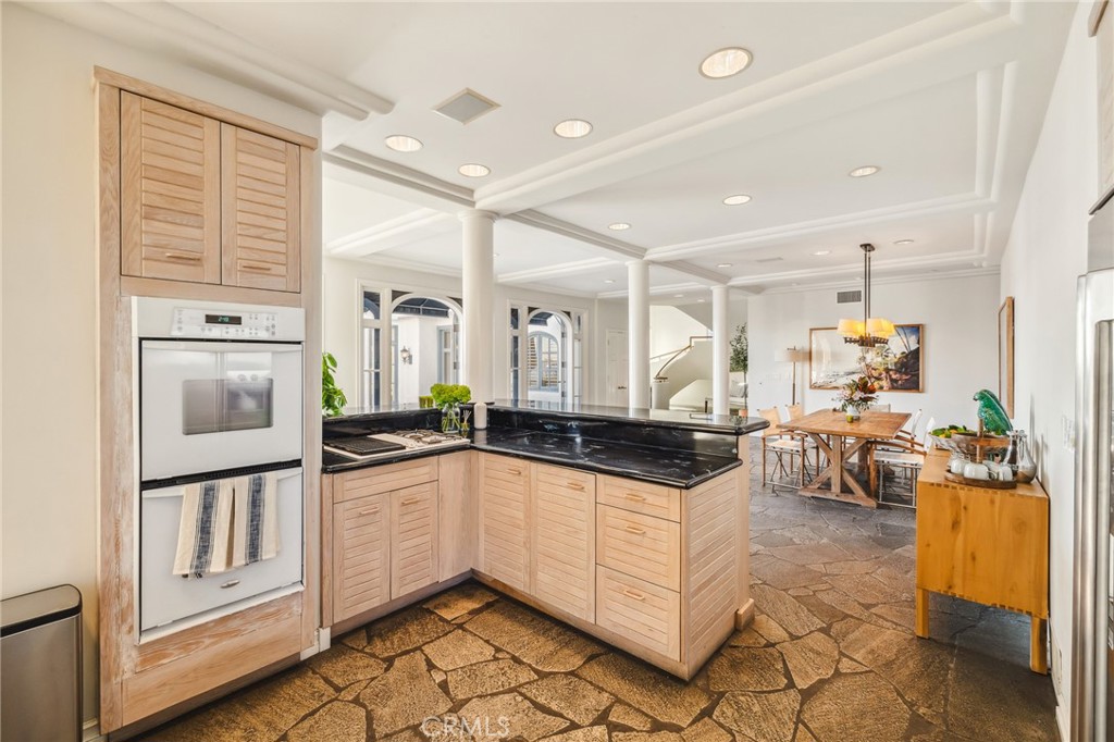 6020 Lido Lane