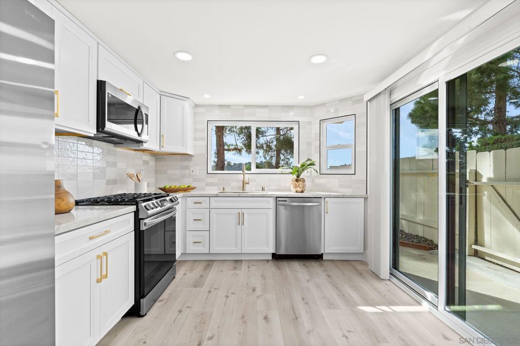 12221 Caminito Mira Del Mar