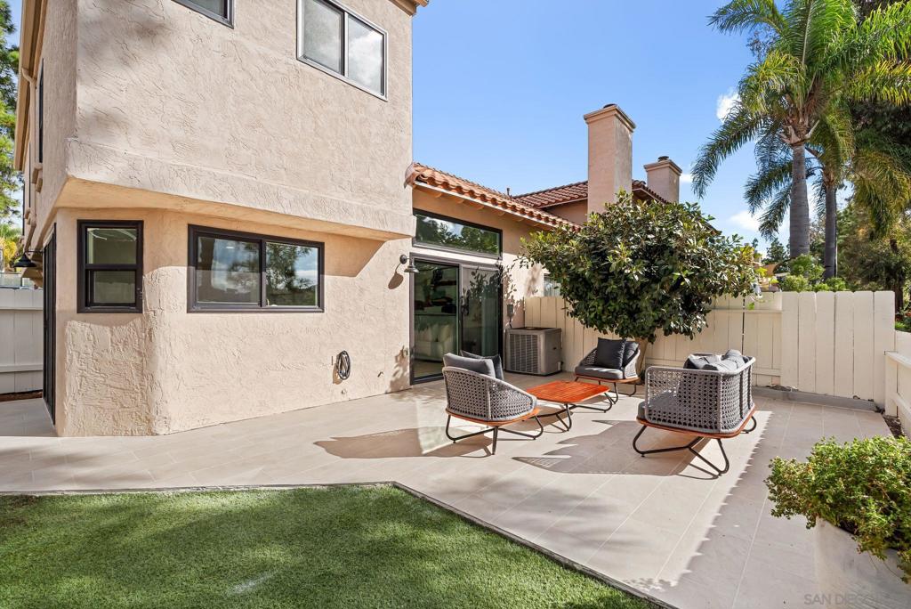 12221 Caminito Mira Del Mar