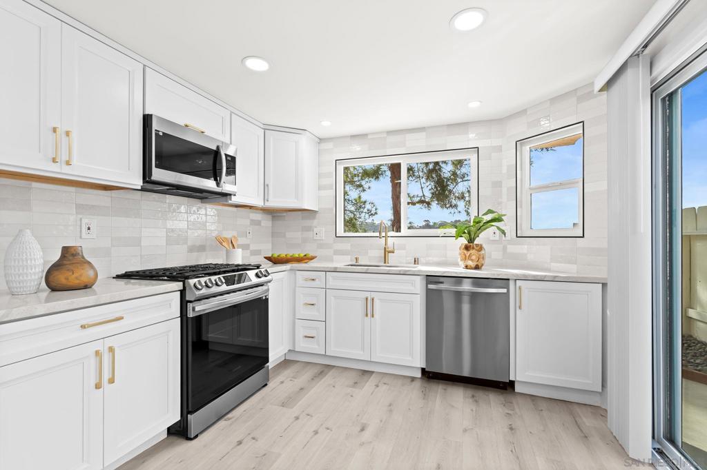 12221 Caminito Mira Del Mar