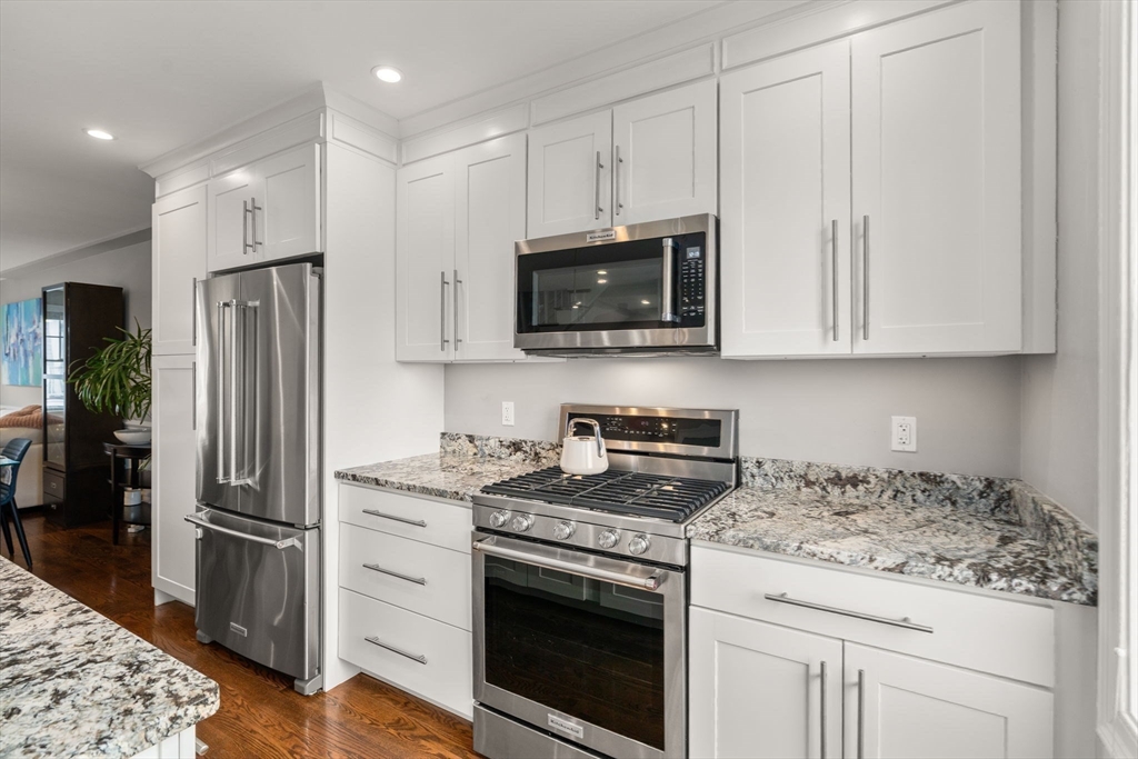 30 Park St # 4