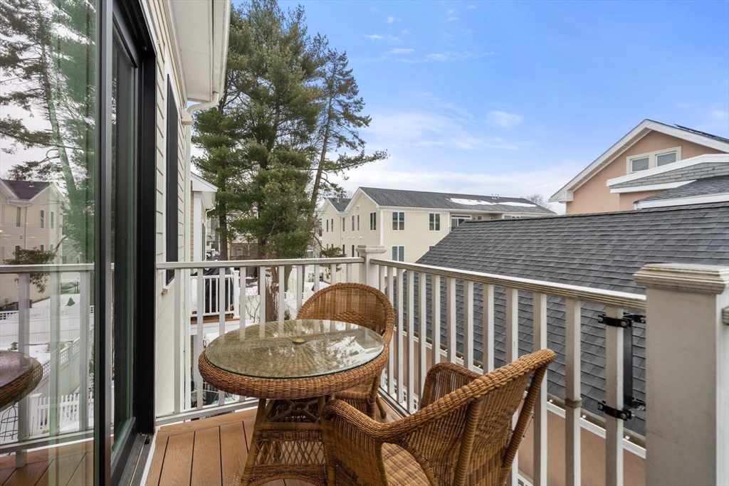 30 Park St # 4