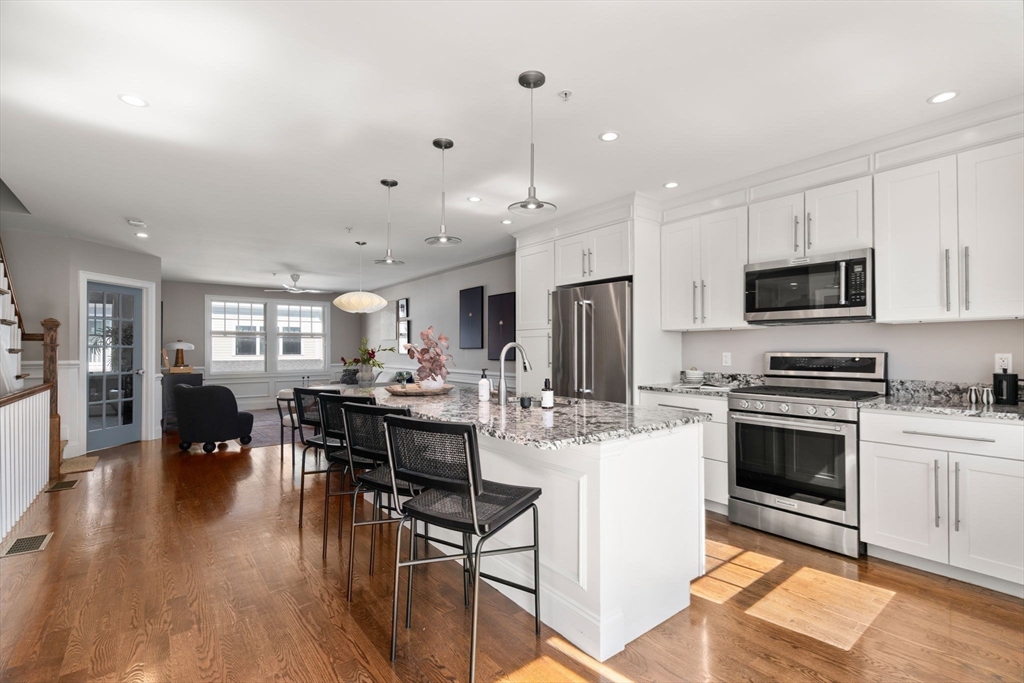 30 Park St # 4
