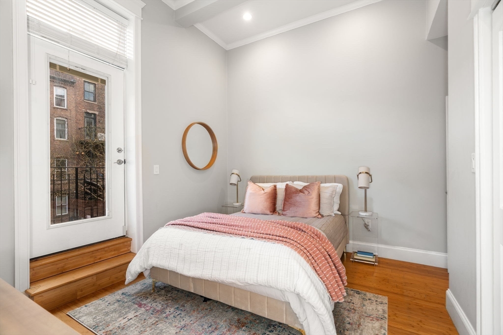 14 Worcester Sq # 2
