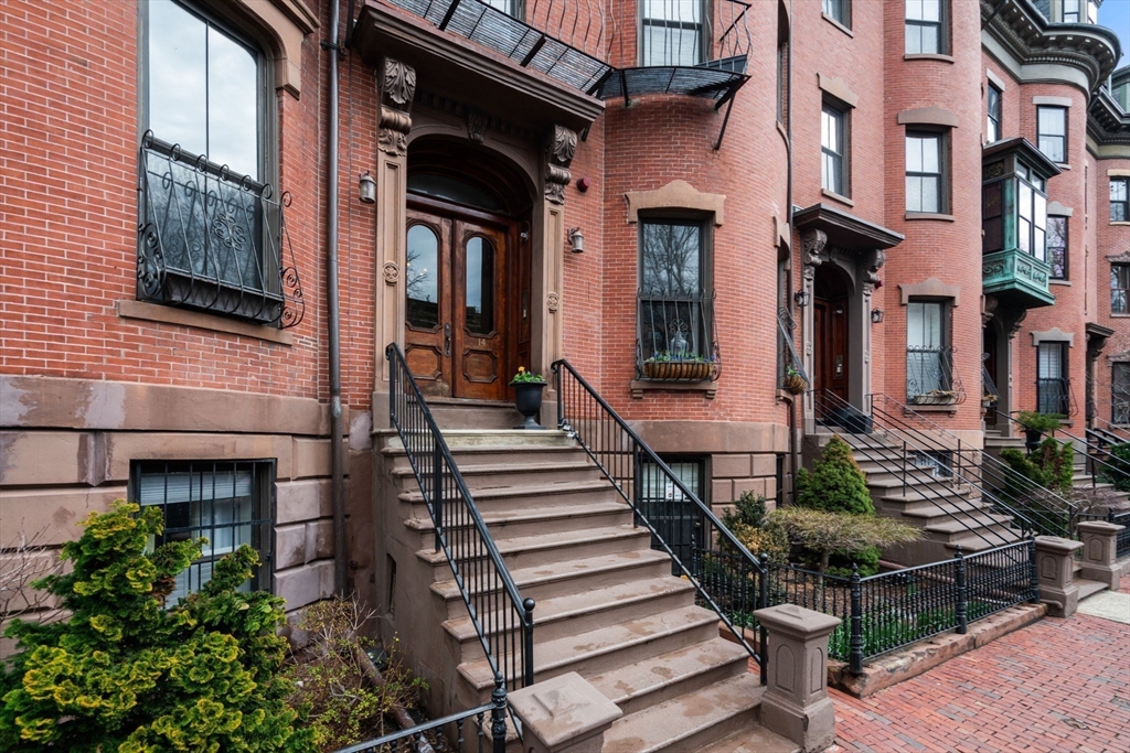 14 Worcester Sq # 2