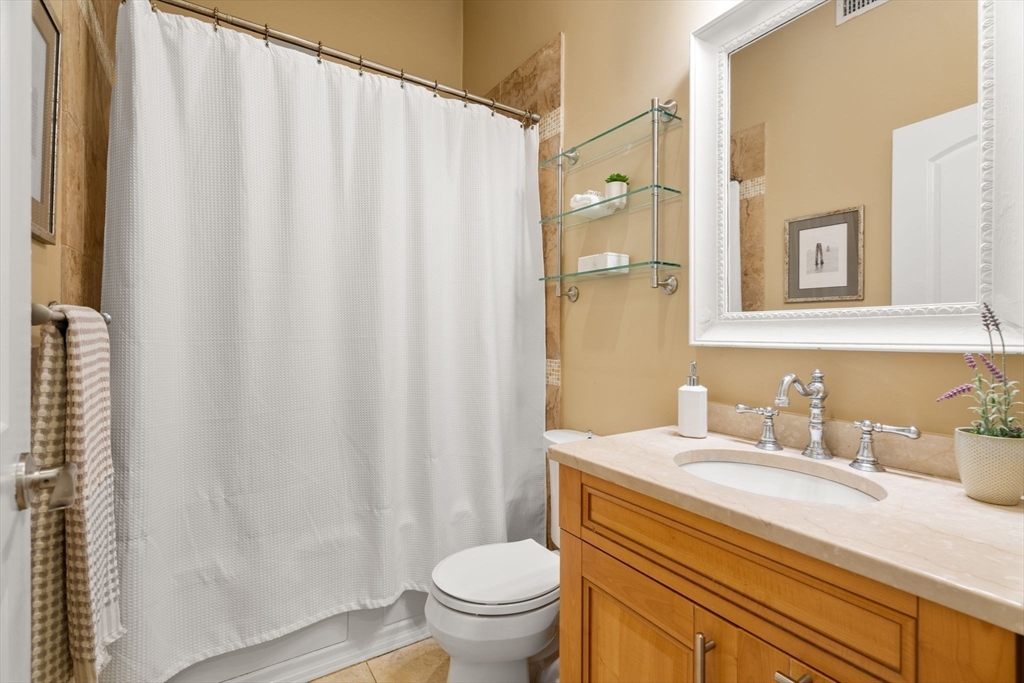14 Worcester Sq # 2