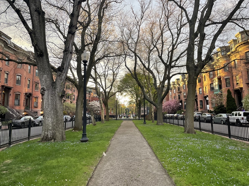 14 Worcester Sq # 2