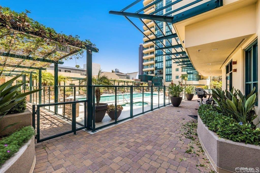 555 Front Street 1205