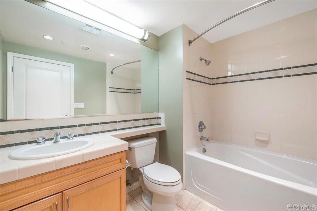 555 Front Street 1205