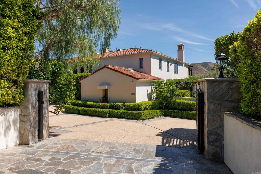 7891 Camino De la Dora