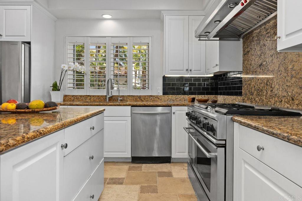 213 Hillcrest Dr.