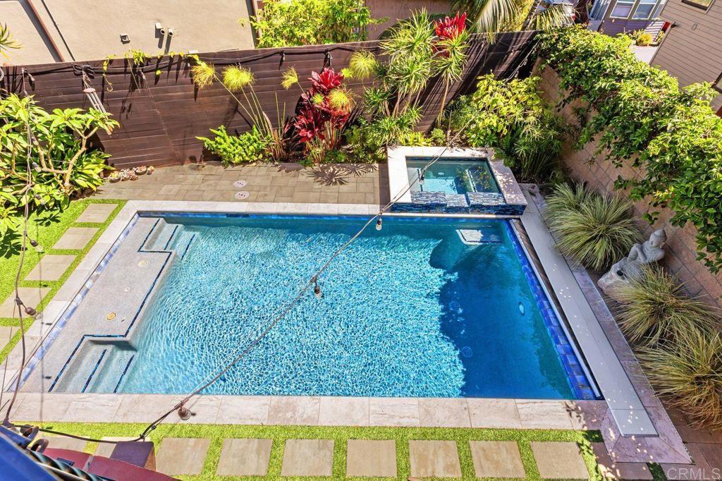 213 Hillcrest Dr.