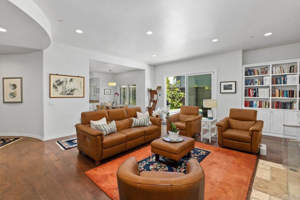 213 Hillcrest Dr.